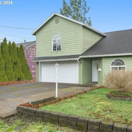 Buy this 4 bed house on 2410 10th Street in Tillamook, OR 97141