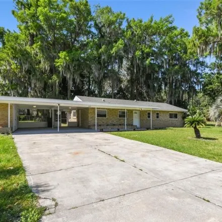 Buy this 3 bed house on 1009 Loves Point Drive in Leesburg, FL 34748