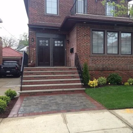Buy this 5 bed house on 134 East Walnut Street in City of Long Beach, NY 11561