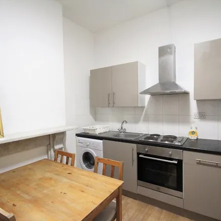 Image 5 - 62 Romilly Road, London, N4 2EF, United Kingdom - Apartment for rent