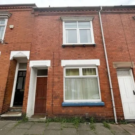 Rent this 4 bed apartment on Victoria News & Booze in Hartopp Road, Leicester