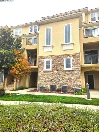 Rent this 3 bed condo on 3453;3455;3457;3459;3461;3463;3465;3467;3469;3471;3473 Finnian Way in Dublin, CA 94568
