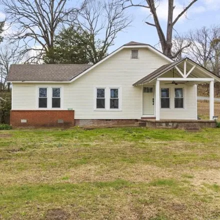 Buy this 2 bed house on 421 West Center Street in Bald Knob, White County