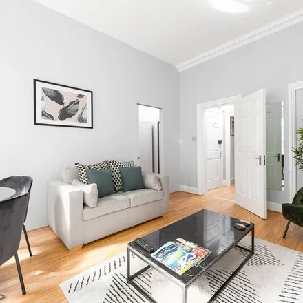 Rent this studio apartment on 10 Maddox Street