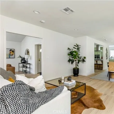 Image 9 - 4065 Woodcliff Road, Los Angeles, CA 91403, USA - House for sale