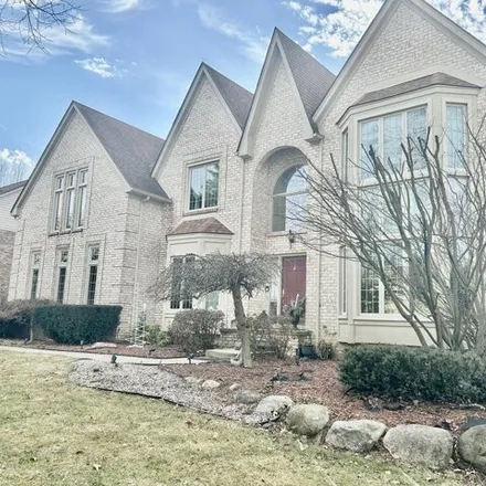 Buy this 5 bed house on 887 Crestwood Lane in Rochester Hills, MI 48309