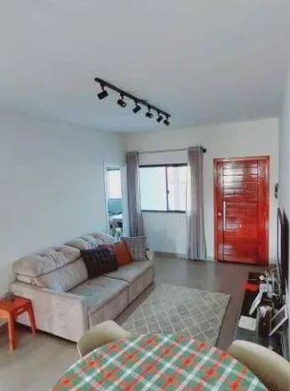 Buy this 3 bed house on Rua Mato Grosso in Itacolomi, Balneário Piçarras - SC