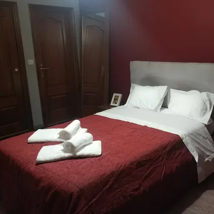 Rent this 2 bed apartment on Paredes de Coura in Cossourado e Linhares, Viana do Castelo