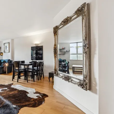 Image 1 - Beech Court, Elmfield Way, London, W9 3TT, United Kingdom - Apartment for rent