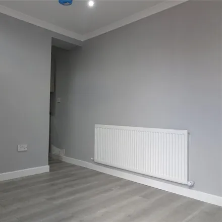Rent this studio apartment on Cranford Park Academy in Phelps Way, London