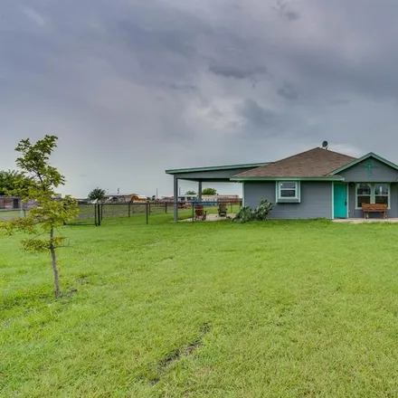 Buy this 3 bed house on 1298 Country Acres Road in Ellis County, TX 76084