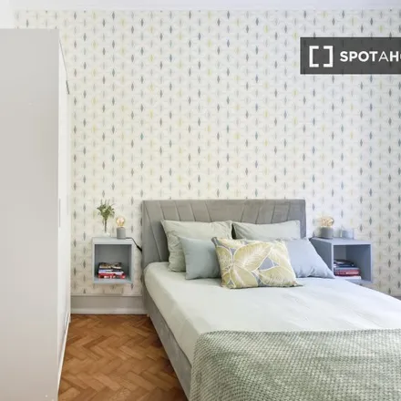 Rent this 7 bed room on unnamed road in Lisbon, Portugal