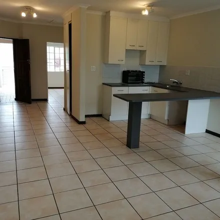 Image 8 - Leicester Road, Oriel, Gauteng, 2026, South Africa - Townhouse for rent