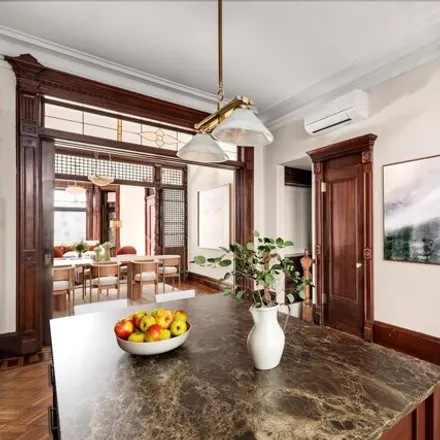 Image 5 - 853 Carroll Street, New York, NY 11215, USA - House for sale