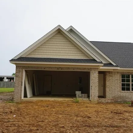 Buy this 3 bed house on 1638 East Market Avenue in Searcy, AR 72143