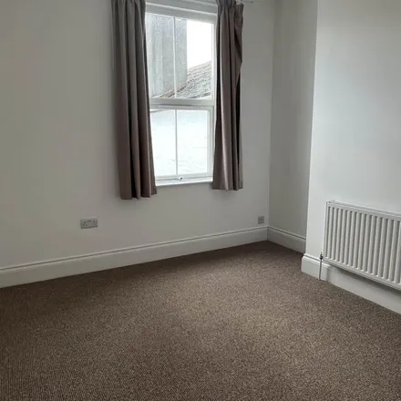 Image 5 - 4 York Terrace, Exeter, EX4 6QP, United Kingdom - Apartment for rent