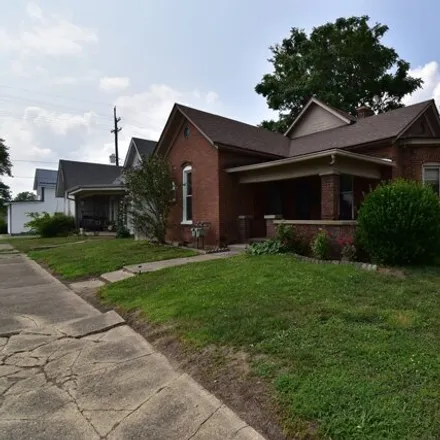 Buy this 3 bed house on 206 West Washington Street in Martinsville, IN 46151