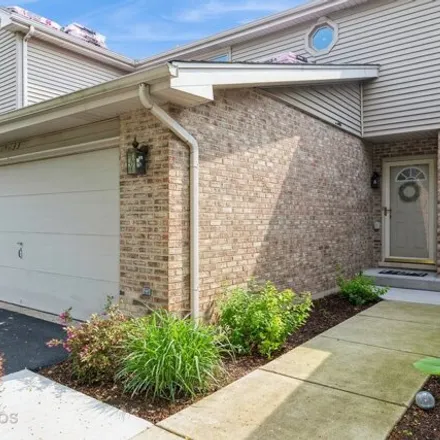 Buy this 2 bed house on 19633 Cambridge Drive in Mokena, IL 60448