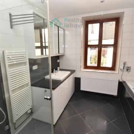 Image 2 - Morový sloup Proměnění Páně, Resselovo náměstí, 537 01 Chrudim, Czechia - Apartment for rent