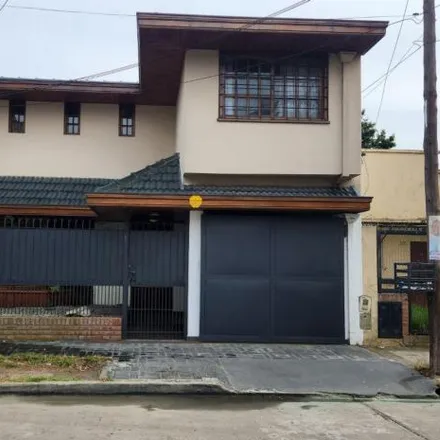 Buy this 4 bed house on Suipacha 220 in Quilmes Este, 1877 Quilmes