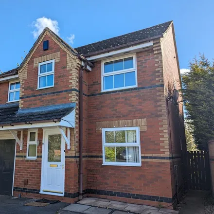 Rent this 4 bed house on Gunnell Close in Kettering, NN15 7DJ