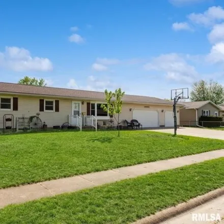 Buy this 3 bed house on 1007 15th Place in Camanche, IA 52730