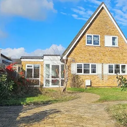 Buy this 3 bed house on Hornbeam Spring in Knebworth, SG3 6BE