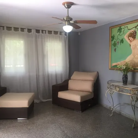 Rent this 2 bed house on Boyeros in Comunidad Médicos, CU