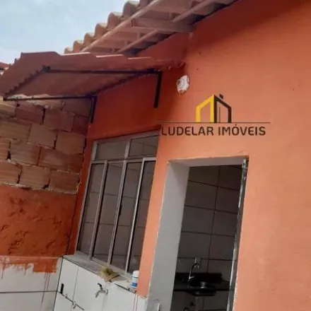 Buy this 1 bed house on Andréa - Calçados e Acessórios in Avenida Getúlio Vargas, Mateus Leme - MG