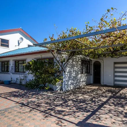 Image 1 - TC Newman Hospital, Rosary Street, Charleston Hill, Paarl, 7646, South Africa - Apartment for rent