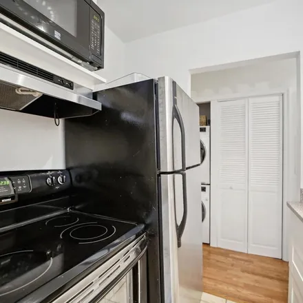Rent this 2 bed apartment on 1511 22nd Street Northwest in Washington, DC 20440