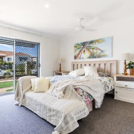 Rent this 3 bed townhouse on Yamba NSW 2464