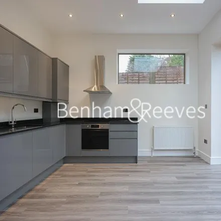 Image 6 - Leinster Mansions, Frognal Lane, London, NW3 6DN, United Kingdom - Apartment for rent
