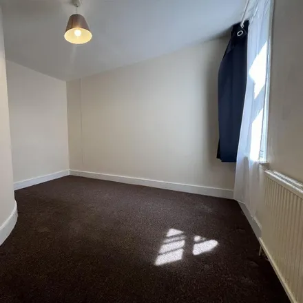 Image 5 - Roundwood Road, London, NW10 9UN, United Kingdom - Apartment for rent