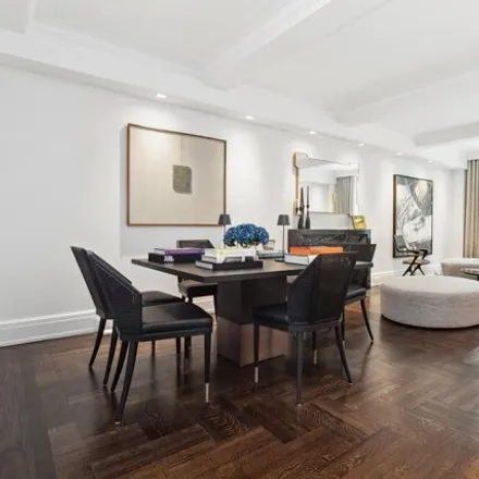 Image 3 - 116 East 68th Street, New York, NY 10065, USA - Apartment for sale