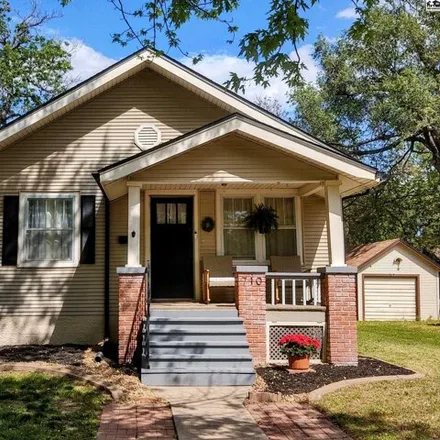 Buy this 2 bed house on 752 North Oak Street in McPherson, KS 67460