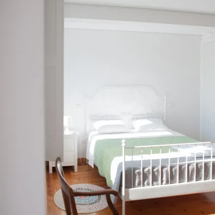 Rent this 3 bed apartment on Deu-la-Deu I in Rua de Sá da Bandeira, 4000-437 Porto