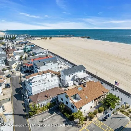 Image 4 - 62 Water Street, Point Pleasant Beach, NJ 08742, USA - House for sale
