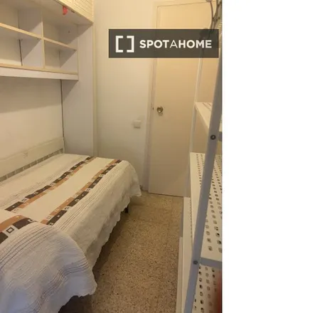 Image 3 - Carrer de Castillejos, 32, 08915 Badalona, Spain - Room for rent