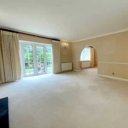 Image 3 - Chalfont Drive, Brighton, BN3 6QR, United Kingdom - House for rent