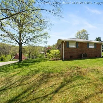 Buy this 3 bed house on 5232 Frederick Drive in Cross Lanes, WV 25313