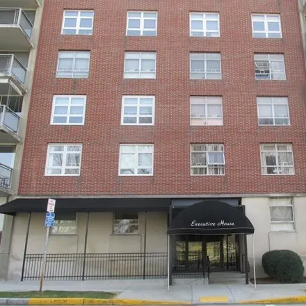 Rent this 1 bed condo on 80 Salisbury Street in Belmont Hill, Worcester
