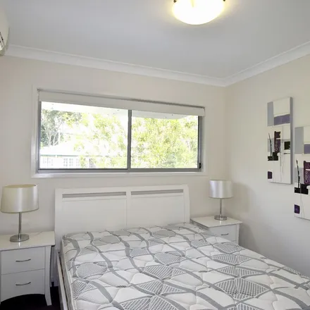 Rent this 3 bed apartment on Rosella Street in West Gladstone QLD 4680, Australia