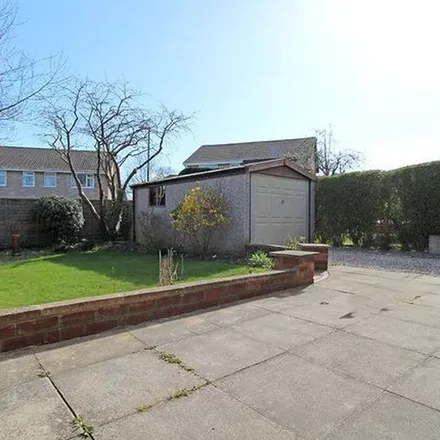 Rent this 3 bed duplex on Kingsley Park Road in Harrogate, HG1 4RG