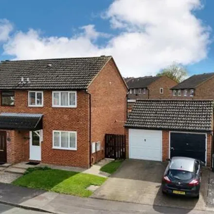 Buy this 3 bed duplex on Mortimer Road in Kempston, MK42 8SE