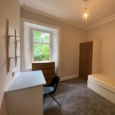 Image 7 - 10 Caledonian Place, City of Edinburgh, EH11 2AJ, United Kingdom - Apartment for rent