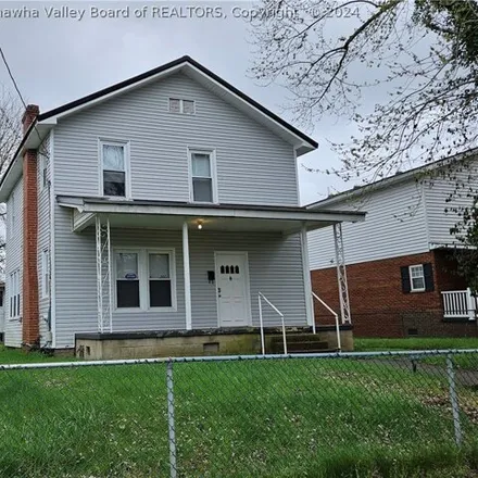 Buy this 3 bed house on 2268 West Virginia Avenue in Dunbar, WV 25064