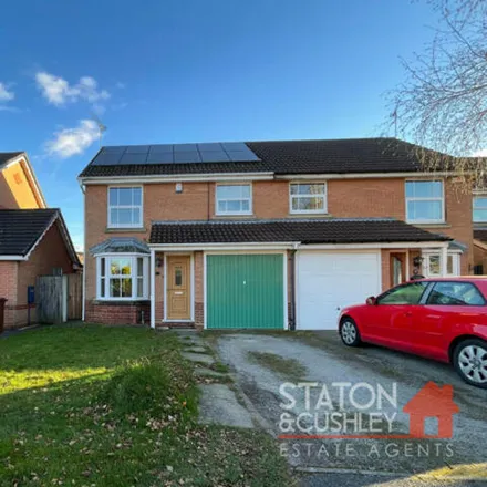 Buy this 3 bed duplex on Swinfen Broun in Mansfield, NG18 4DT