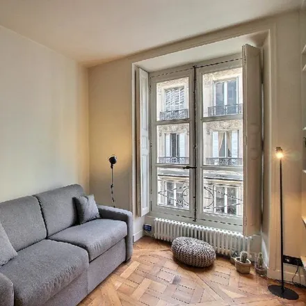 Image 9 - 52 Rue du Faubourg Poissonnière, 75010 Paris, France - Apartment for rent