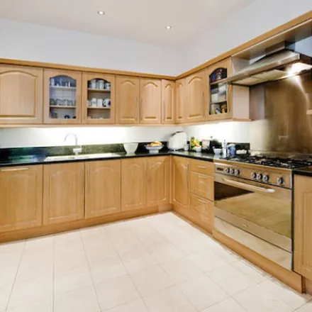 Rent this 4 bed apartment on Kensington Court Mansions in 62-97 Kensington Court, London